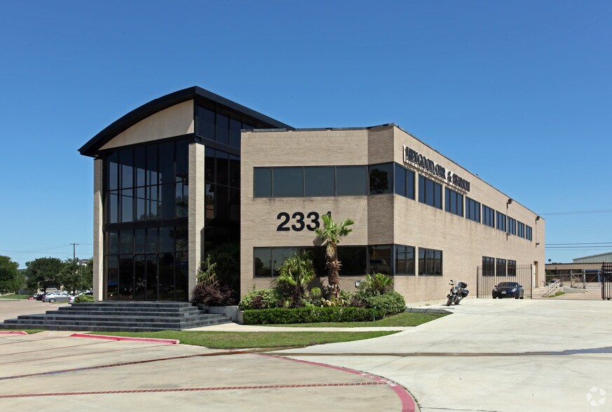 Primary Photo Of 2331 W Northwest Hwy, Dallas Office For Lease