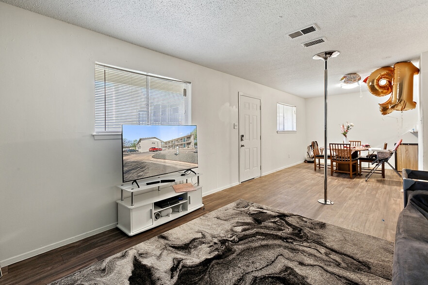 More Photos Of 8502 Dryfield Dr, Austin Apartments For Sale