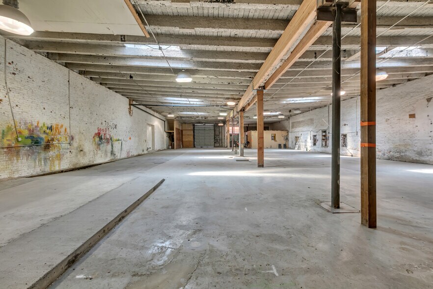 More Photos Of 1420 Broadway, Seattle Warehouse For Sale