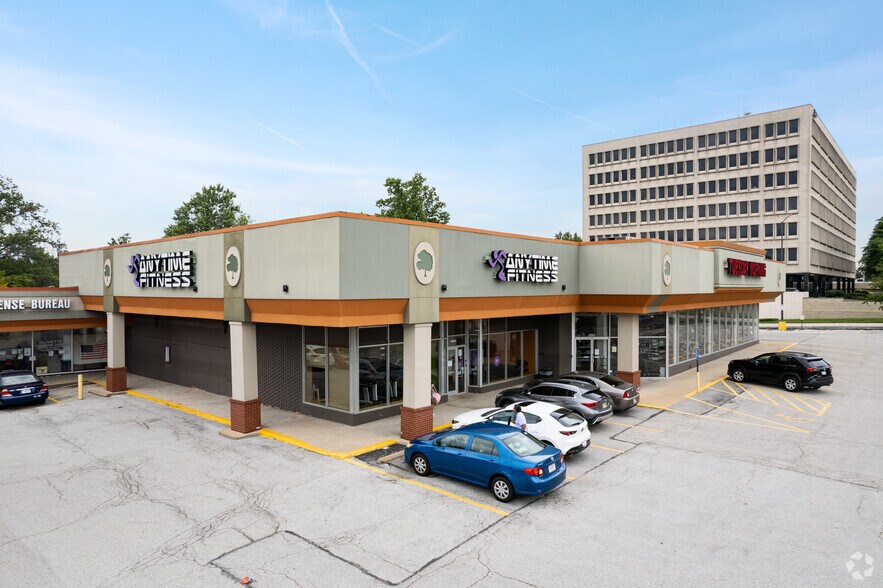 More Photos Of 9598-9656 Olive Blvd, Olivette General Retail For Lease