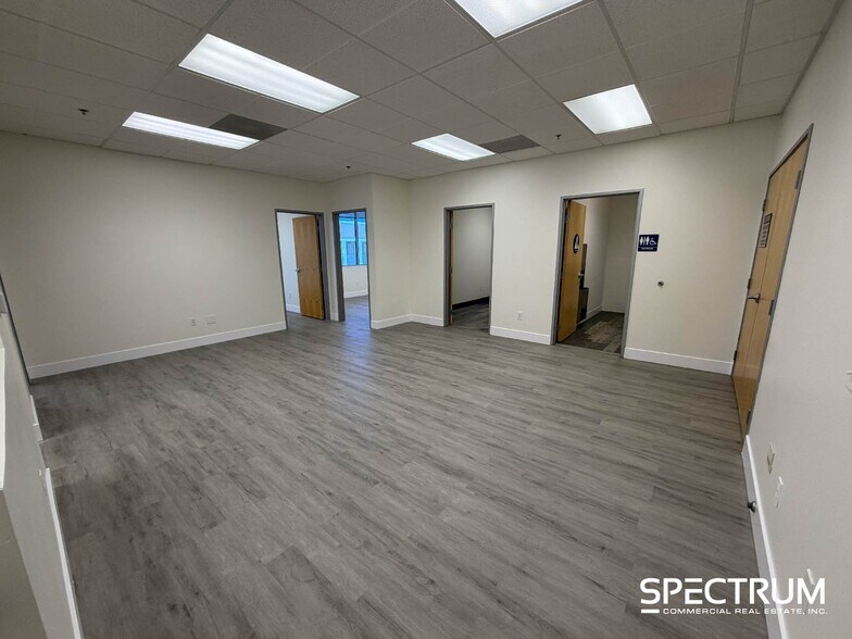 More Photos Of 28348 Constellation Rd, Valencia Warehouse For Lease