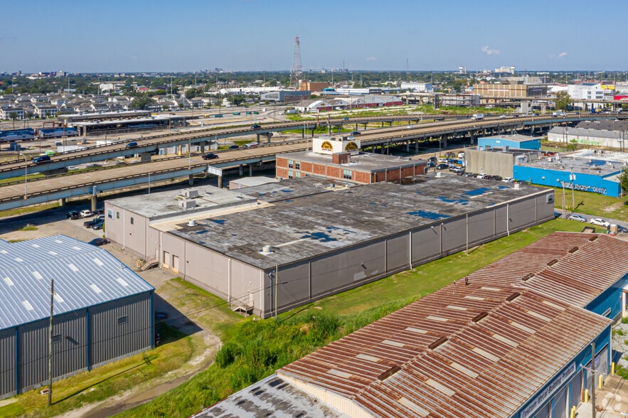 More Photos Of 2301 Julia St, New Orleans Warehouse For Lease