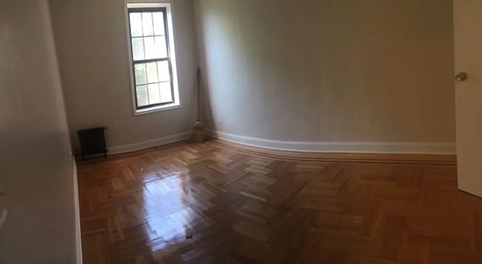 More Photos Of 209 Hawthorne St, Brooklyn Apartments For Sale
