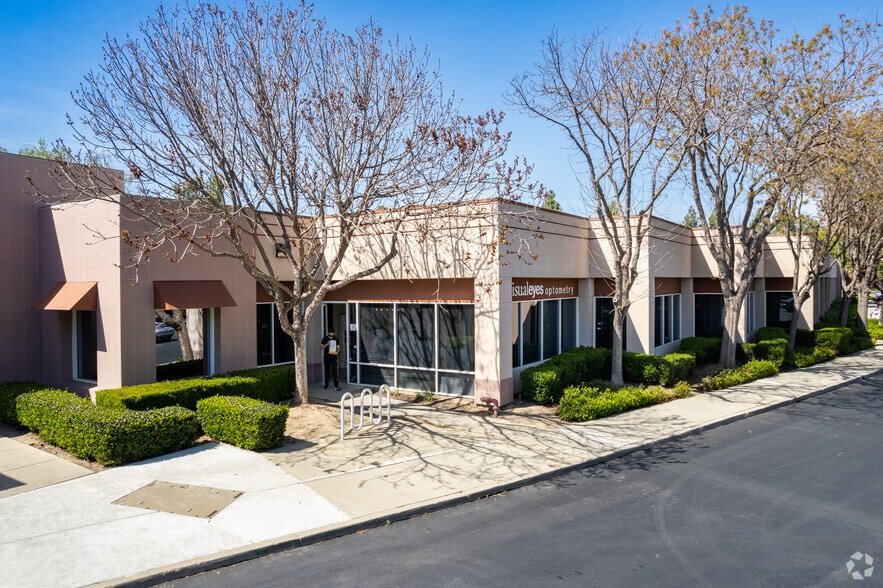 More Photos Of 5980 Stoneridge Dr, Pleasanton Office For Lease