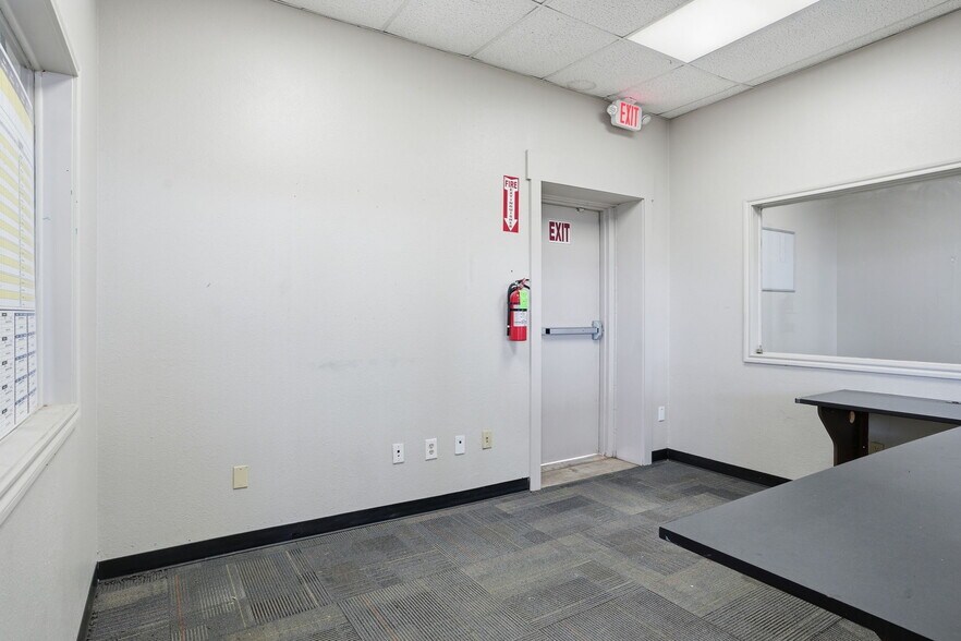 More Photos Of 1001 NW Sheridan Rd, Lawton Freestanding For Lease