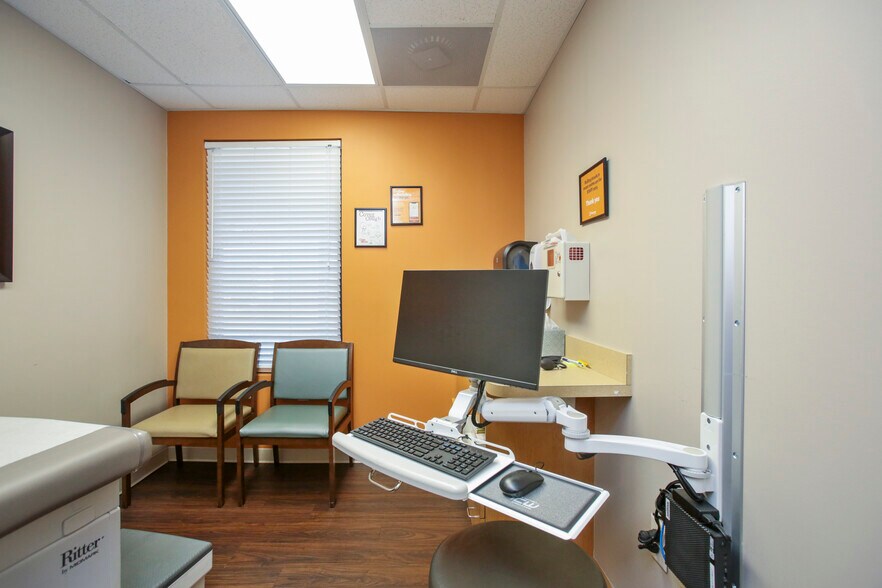 More Photos Of 12 Sammy McGhee Blvd, Jasper Medical For Sale