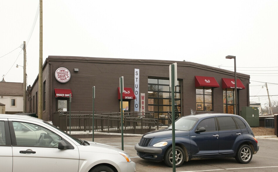 Primary Photo Of 108-110 E Grand River Ave, Brighton Storefront Retail Office For Lease