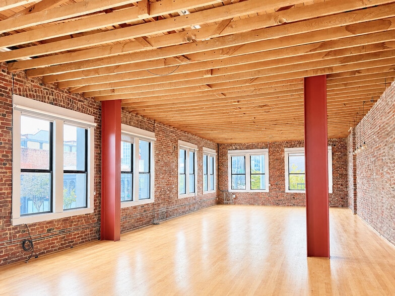 More Photos Of 1099 Folsom St, San Francisco Loft Creative Space For Lease