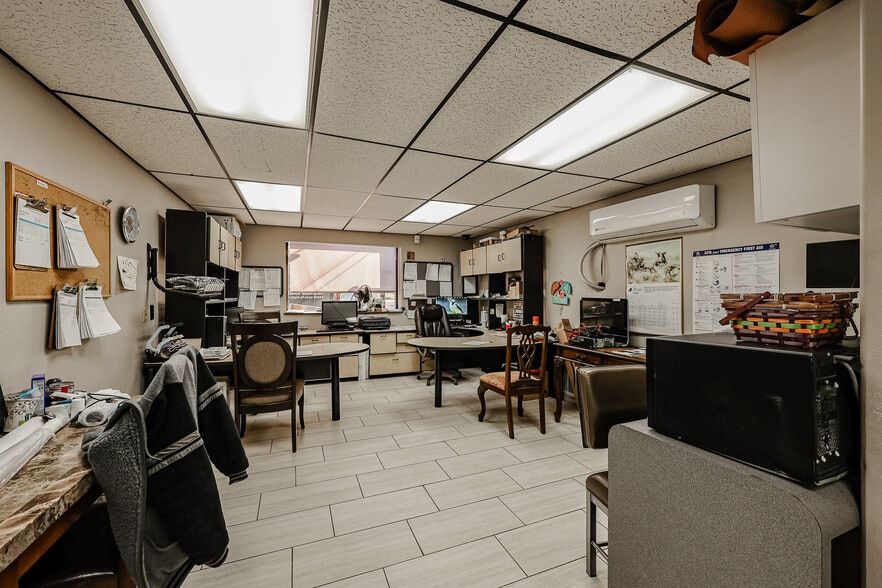 More Photos Of 236 S Alma School Rd, Mesa Showroom For Sale