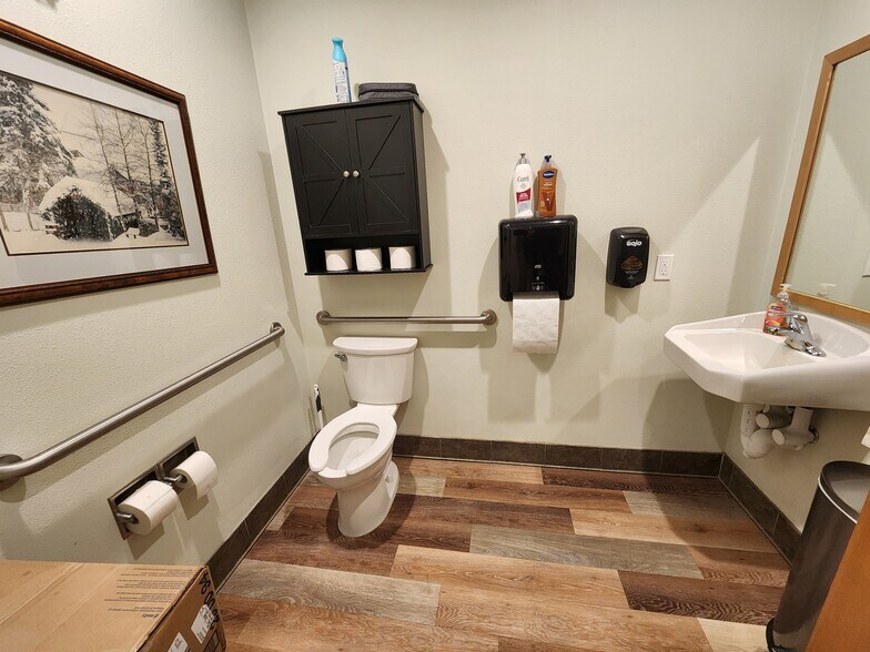 More Photos Of 688 Del Sol Dr, Alamosa Medical For Sale