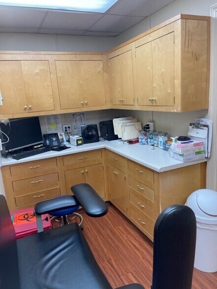 More Photos Of 701 Bluebird Blvd, Fort Valley Medical For Sale