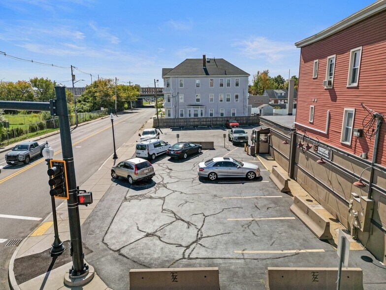 More Photos Of 218 Coggeshall St, New Bedford Storefront Retail Residential For Sale