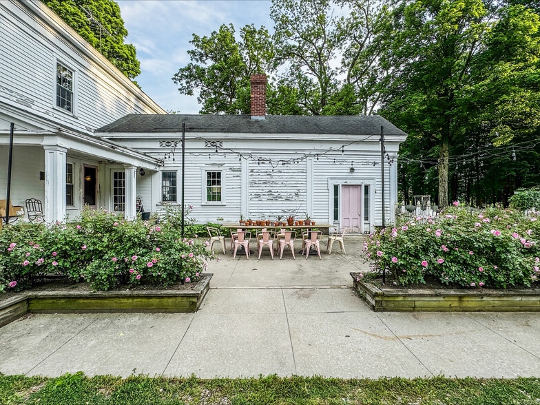 More Photos Of 58522 Farrand Rd, Colon Hospitality For Sale