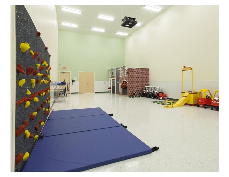 More Photos Of 1502 75th St, Darien Daycare Center For Sale