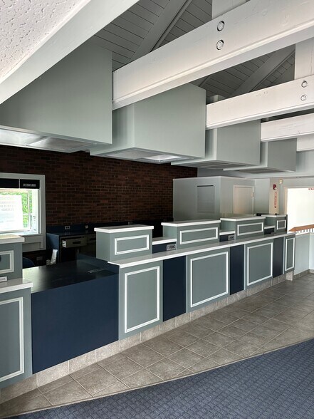 More Photos Of 148-152 Great Rd, Stow Unknown For Lease