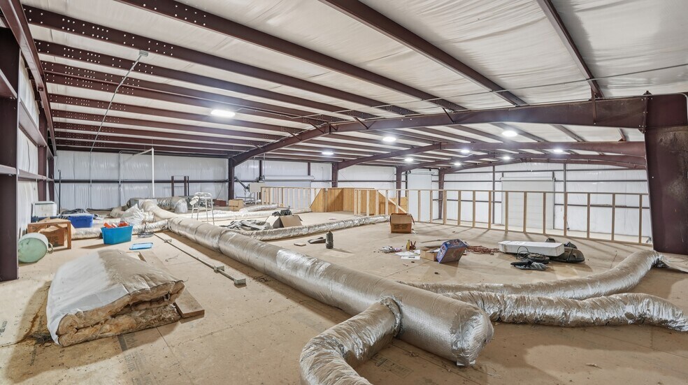 More Photos Of 1087 Aedc Rd, Winchester Industrial For Lease