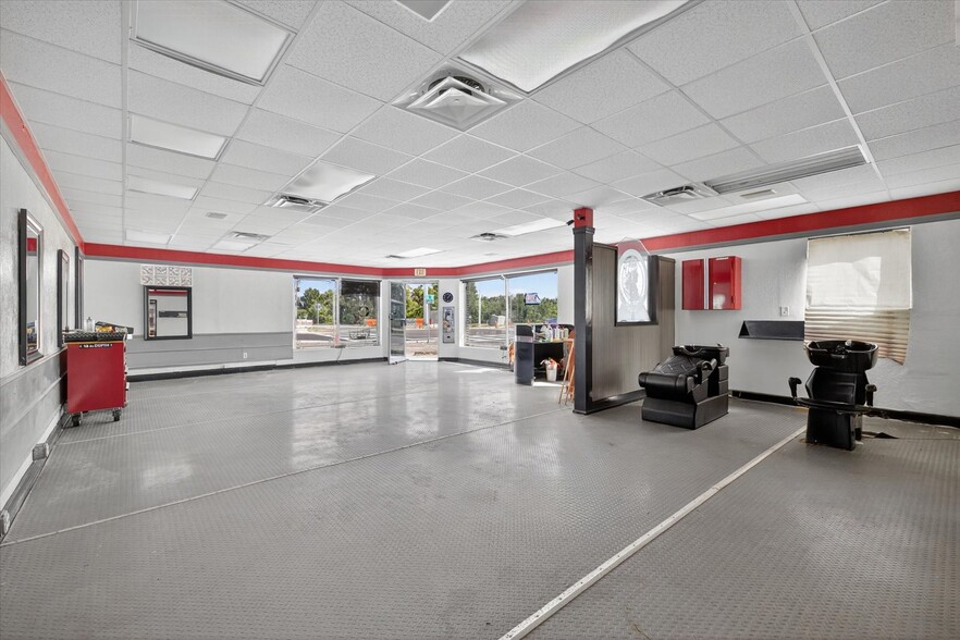 More Photos Of 1201 N Pinellas Ave, Tarpon Springs General Retail For Sale