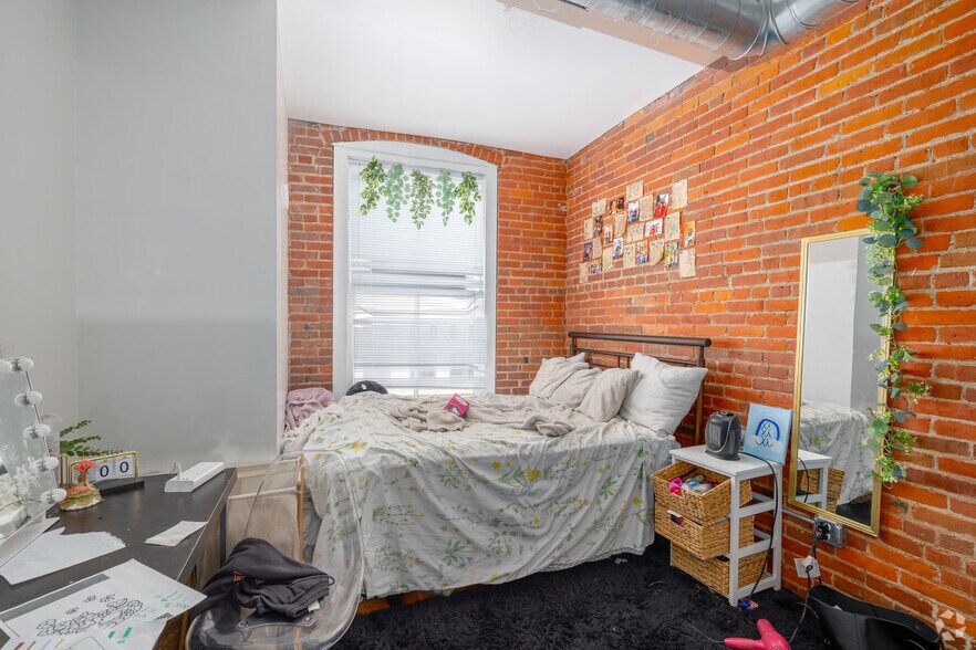 More Photos Of 215 State St, Binghamton Apartments For Sale