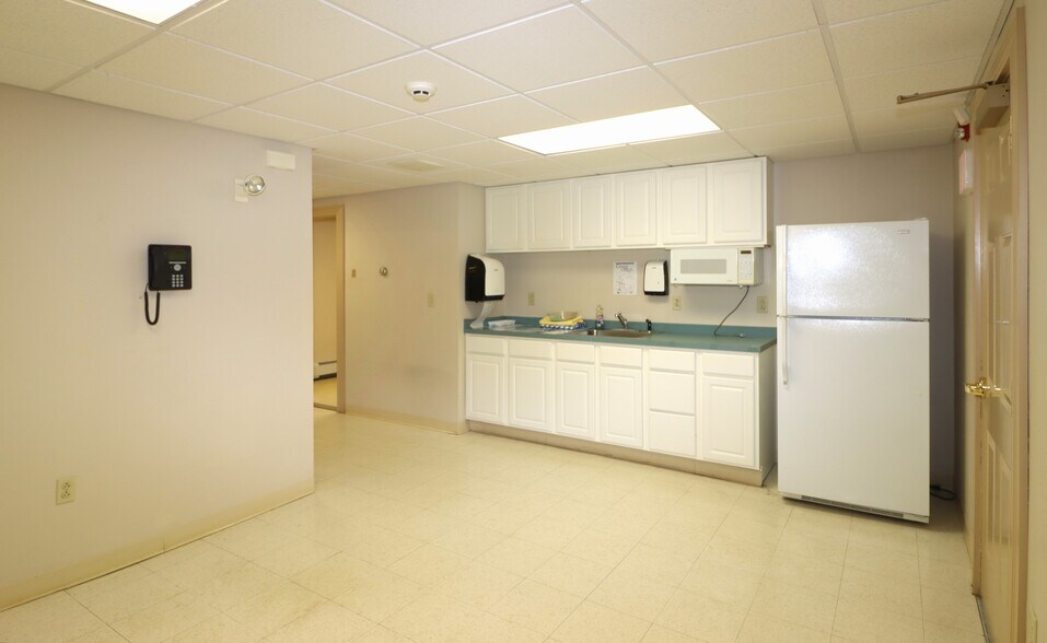 More Photos Of 355 Main St, Gorham Office For Sale