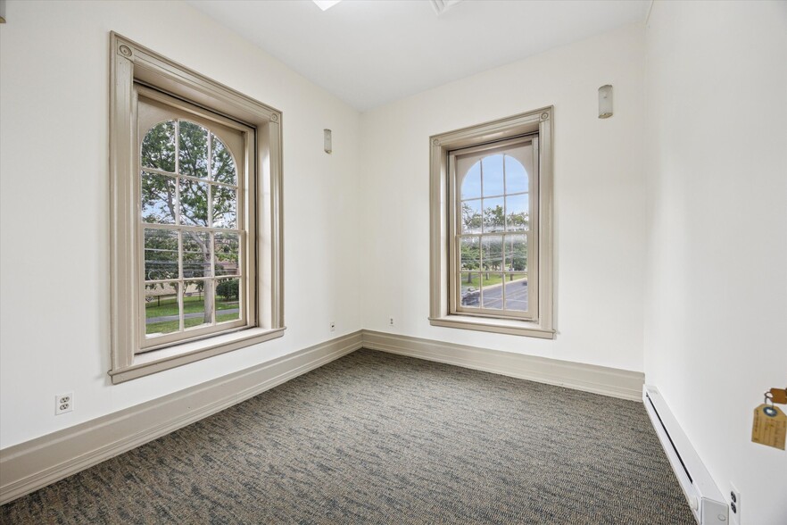 More Photos Of 300 Pond St, Bristol Office For Sale