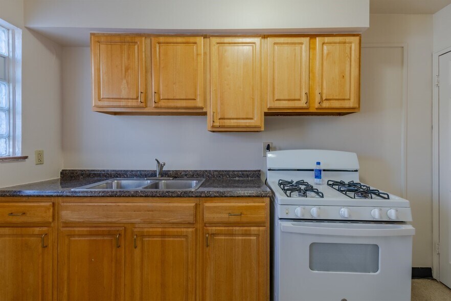 More Photos Of 299-377 Mayfair Blvd, Columbus Apartments For Sale