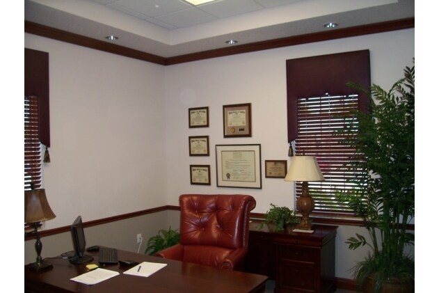 More Photos Of 712 S 14th St, Leesburg Office For Sale