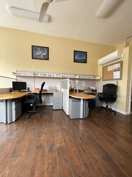 More Photos Of 121-123 Winthrop St, Medford Office For Sale