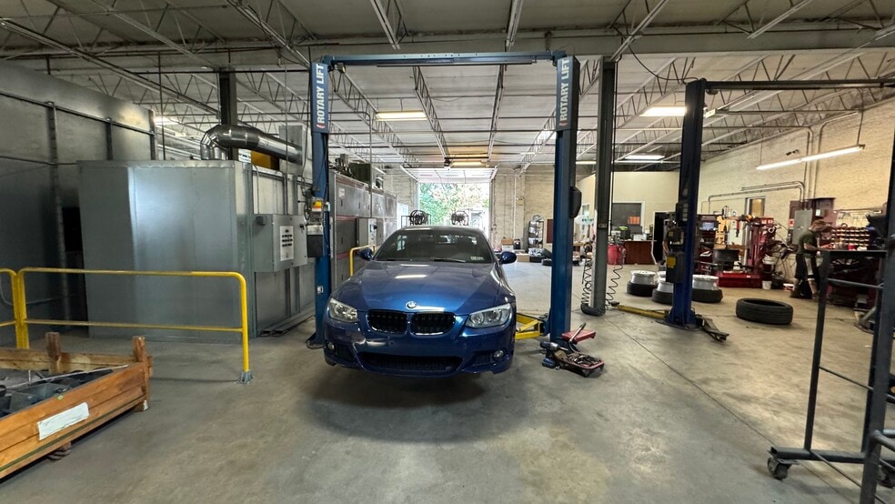 More Photos Of 231 Moorestown Dr, Bath Manufacturing For Sale