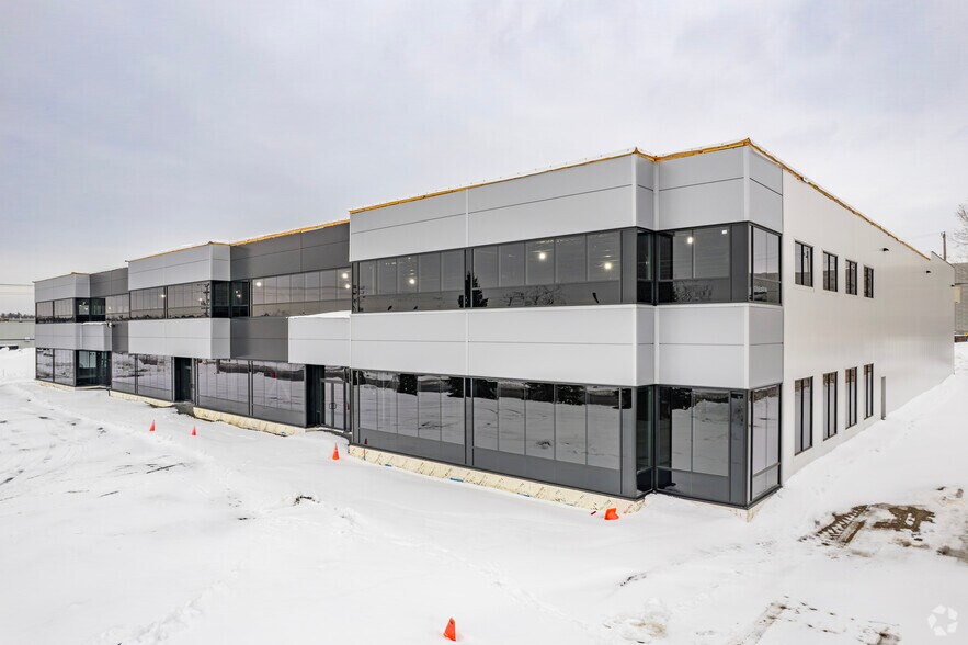 More Photos Of 342 Rue Henry-Bessemer, Bois-des-filion Warehouse For Sale
