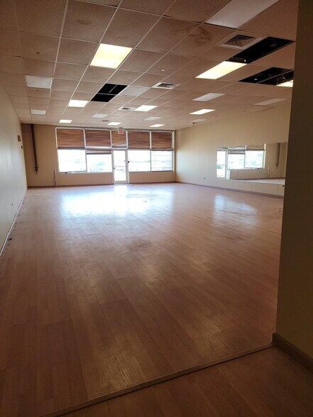 More Photos Of 2211 S Eola Rd, Aurora Storefront For Lease
