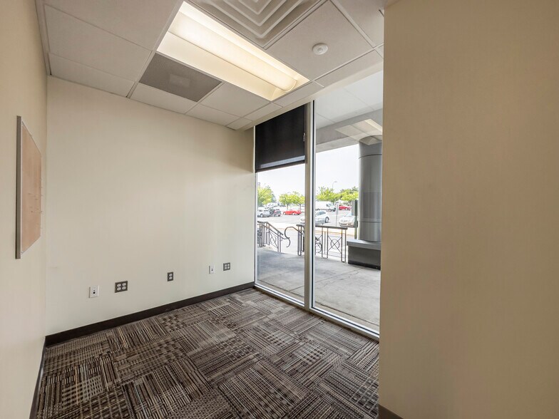 More Photos Of 261 Old York Rd, Jenkintown Medical For Lease