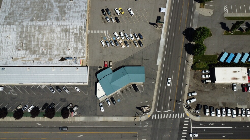 More Photos Of 1301 Jadwin Ave, Richland Unknown For Lease