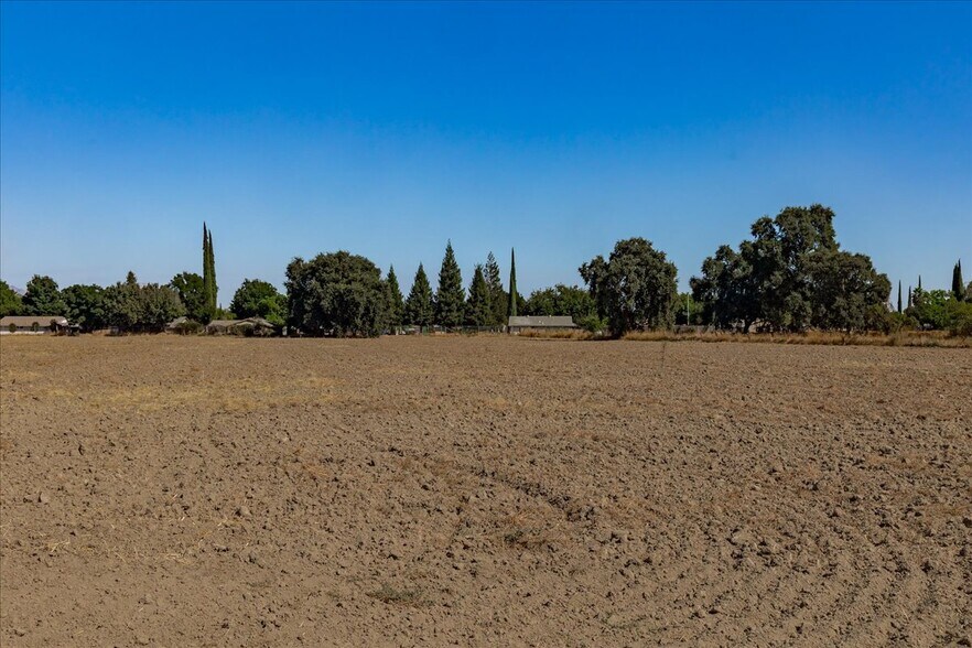 More Photos Of 1425 5th St, Colusa Land For Sale
