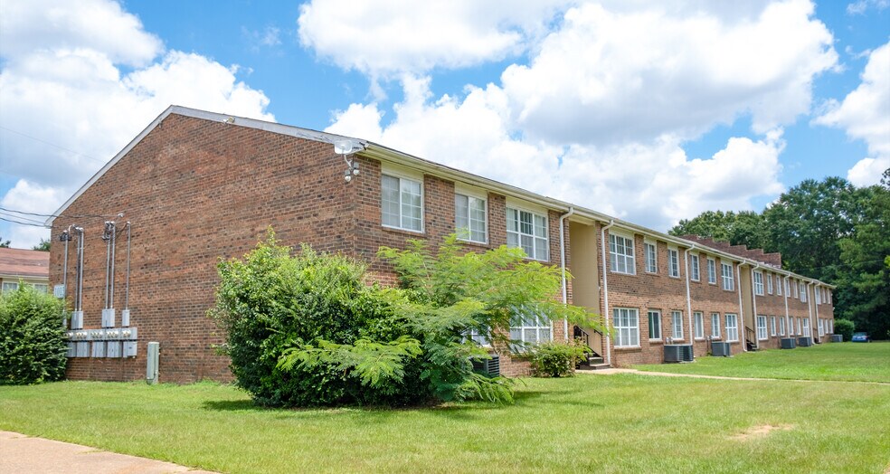 More Photos Of 1024 Day Street Rd, Montgomery Apartments For Sale