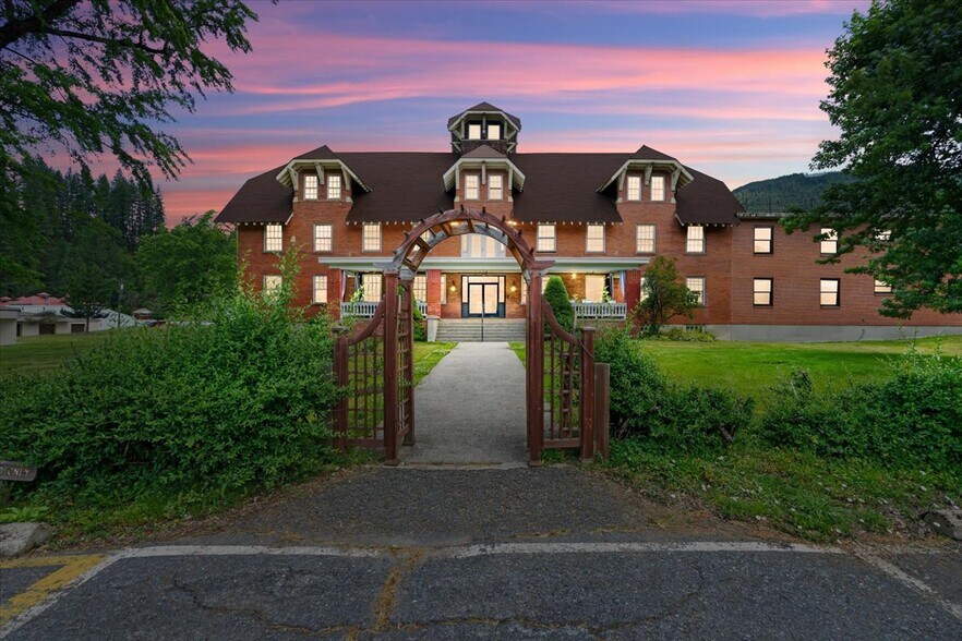 More Photos Of 99 Sather Field Rd, Silverton Lodge Meeting Hall For Sale