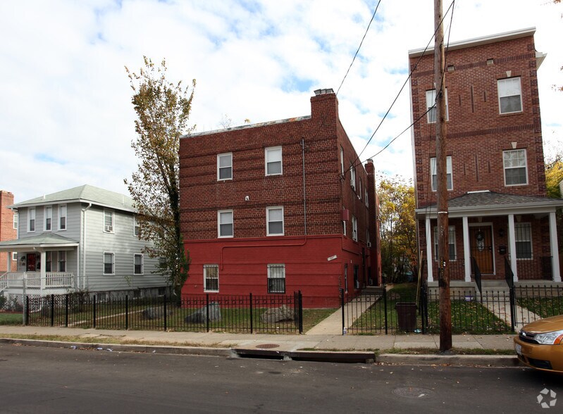 More Photos Of , Washington Multifamily For Sale