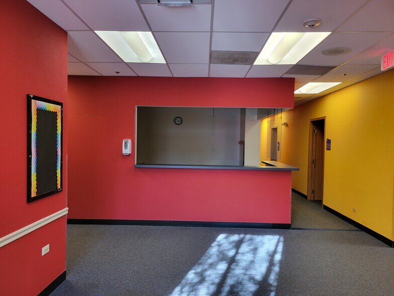 More Photos Of 3105 N Wilke Rd, Arlington Heights Medical For Lease