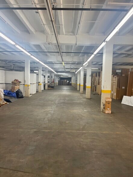 More Photos Of 2120 Walnut St, Jacksonville Warehouse For Lease