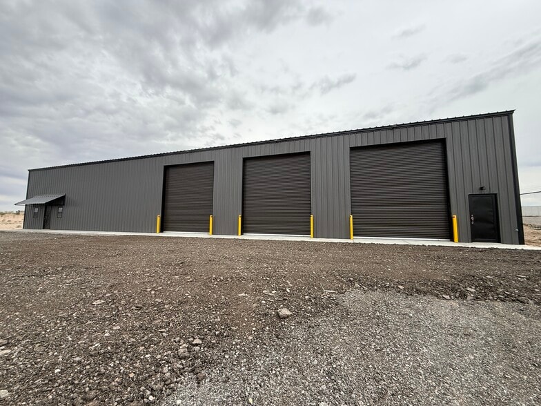 More Photos Of 980 Zabel ln, El Paso Industrial For Sale
