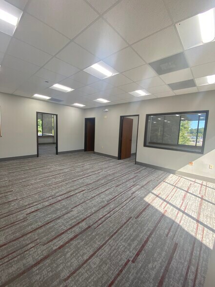 More Photos Of 200 Forest Hills Rd W, Wilson Bank For Sale