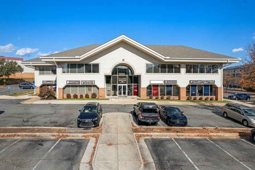 More Photos Of 20 Pidgeon Hill Dr, Sterling Medical For Sale