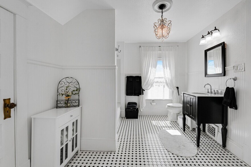 More Photos Of 224 5th St, Hugo Multifamily For Sale