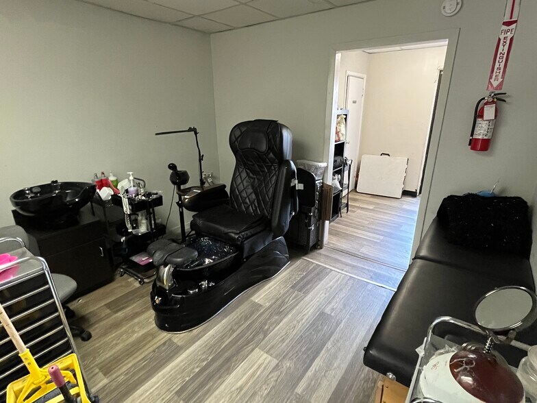 More Photos Of 124 N Main St, Brighton General Retail For Sale