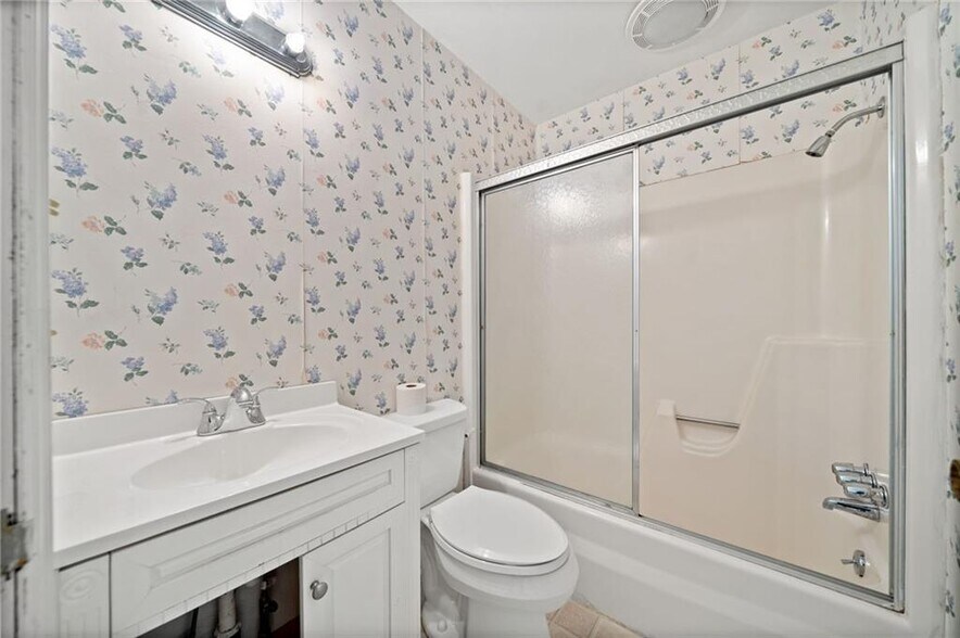 More Photos Of 8695 Knox Bridge Hwy, Canton Specialty For Sale