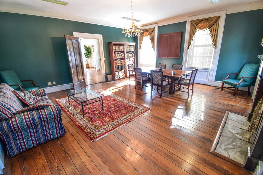 More Photos Of 2606 8th St, Tuscaloosa Office For Sale