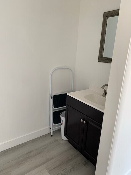 More Photos Of 9542 W Pico Blvd, Los Angeles Storefront Retail Office For Lease