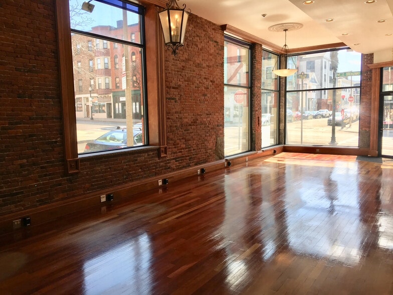More Photos Of 366 W Broadway, Boston Storefront Retail Residential For Lease