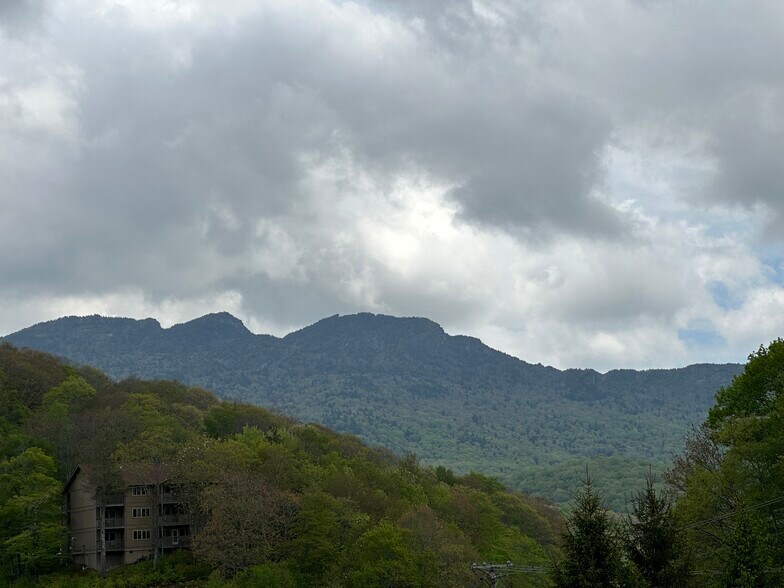 More Photos Of TBD Tynecastle, Banner Elk Land For Sale