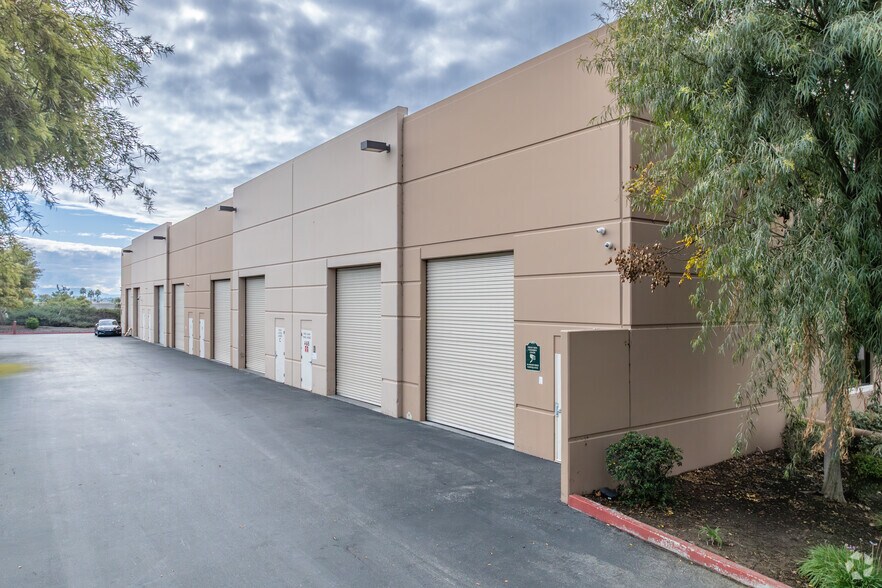 More Photos Of 41120 Elm St, Murrieta Research And Development For Lease
