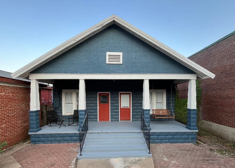 More Photos Of 304 N Muskogee Ave, Tahlequah Specialty For Lease